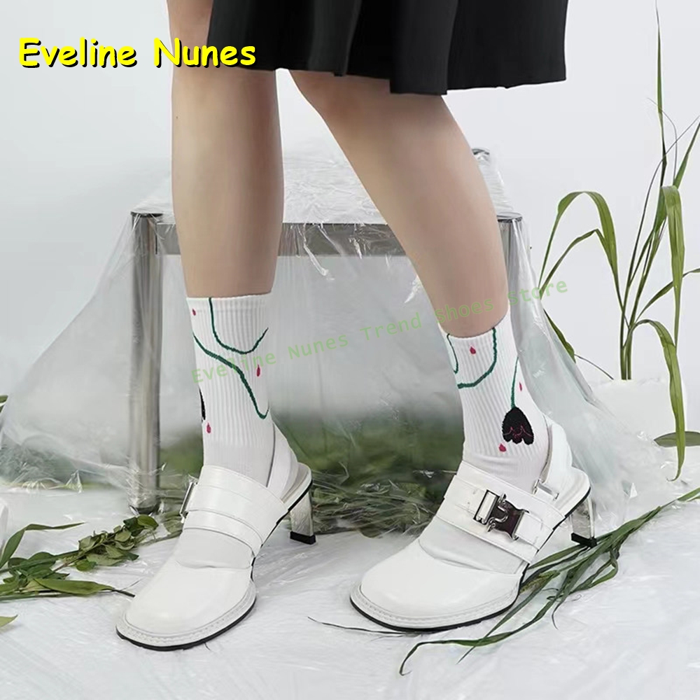 Sandálias Femininas Pretas de  - Square Toe Mule avaliação e preço