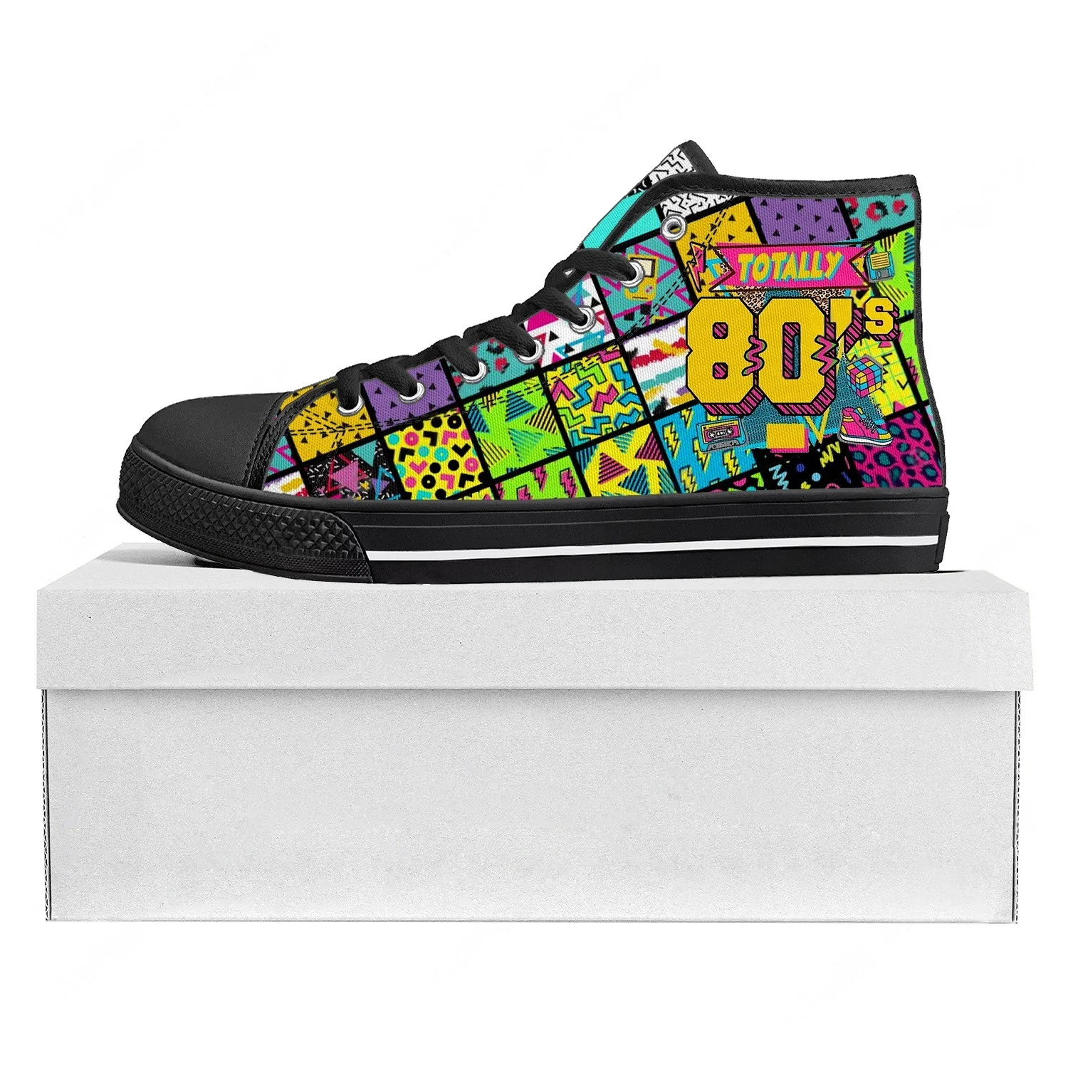 Tênis de cano alto com ícones  - Women'S Shoes In The 90S avaliação e preço