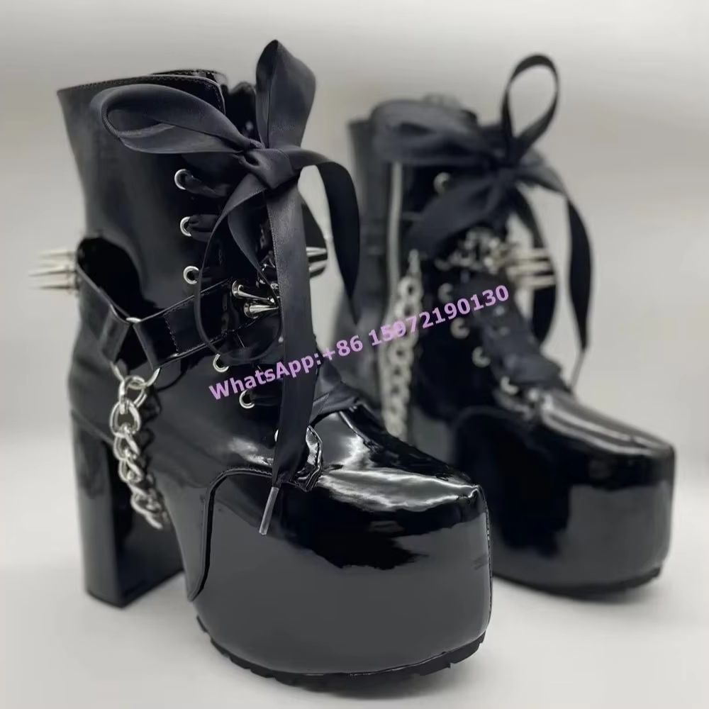 Botas Pretas com Cadarço e Reb - Ribbon Tie Heel avaliação e preço