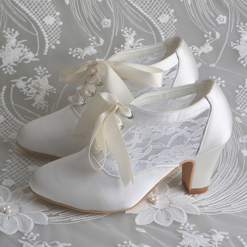 Botas de noiva com salto bloco - Ribbon Tie Heel avaliação e preço