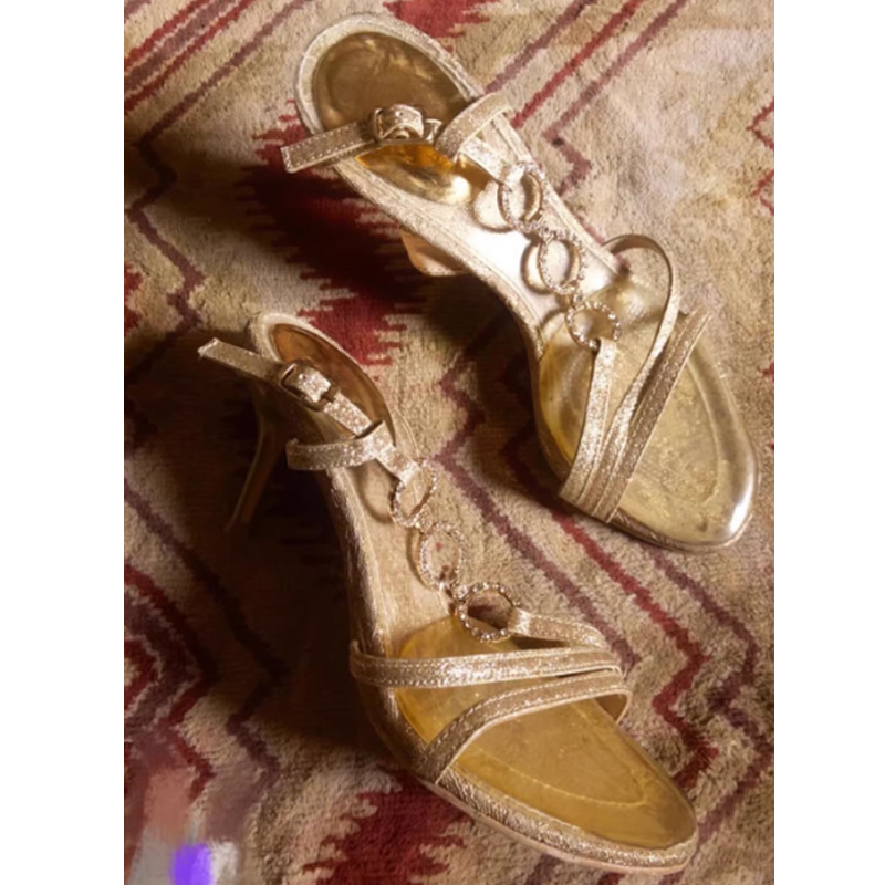 Sandálias Femininas Douradas c - Strappy Heeled Sandals avaliação e preço