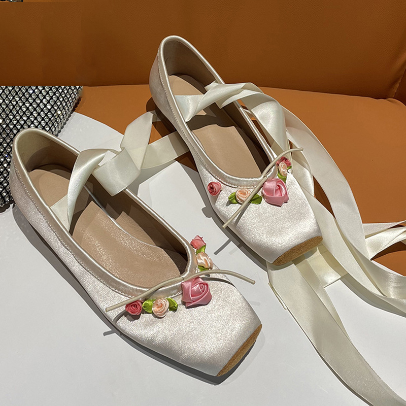 Sapatos Mary Jane de Salto Bai - Ribbon Tie Heel avaliação e preço